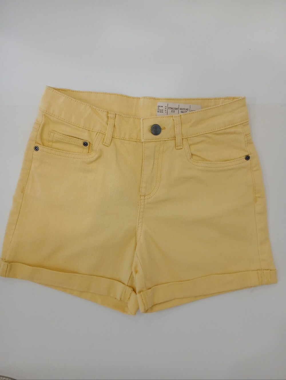 ESMARA by Heidi Klum Butter Yellow  Cuffed Denim Shorts Sz 26  LIKE NEW